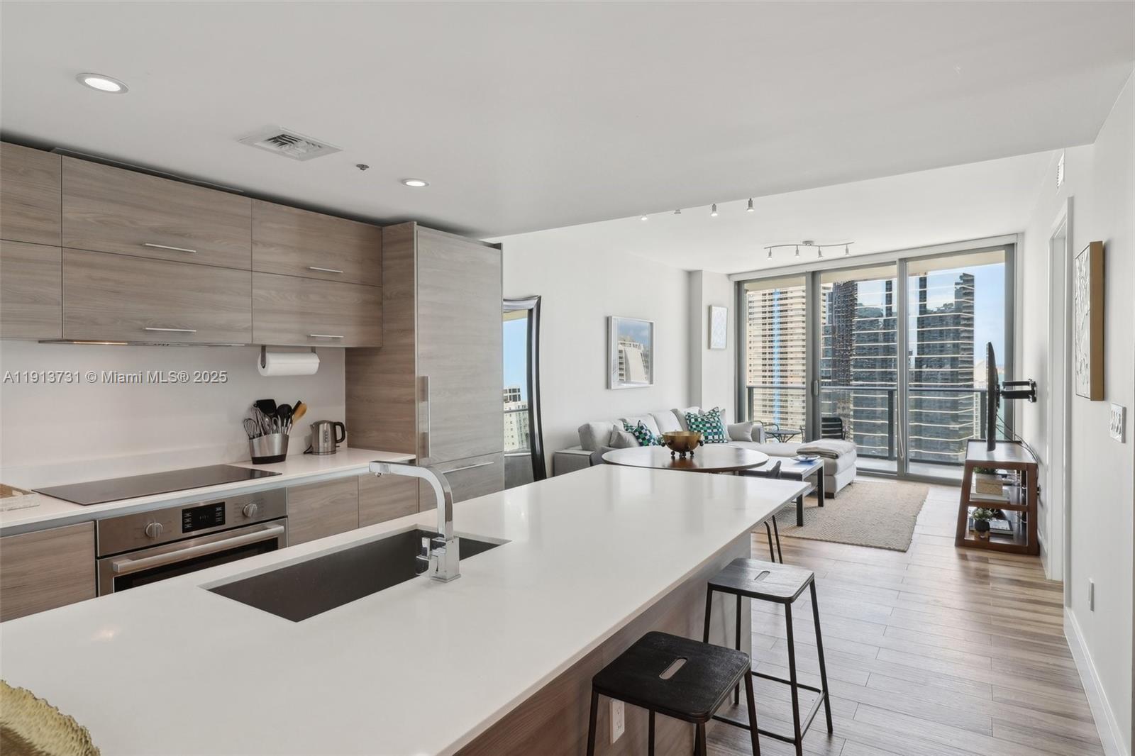 1300 S Miami Ave #2404, Miami FL 33130