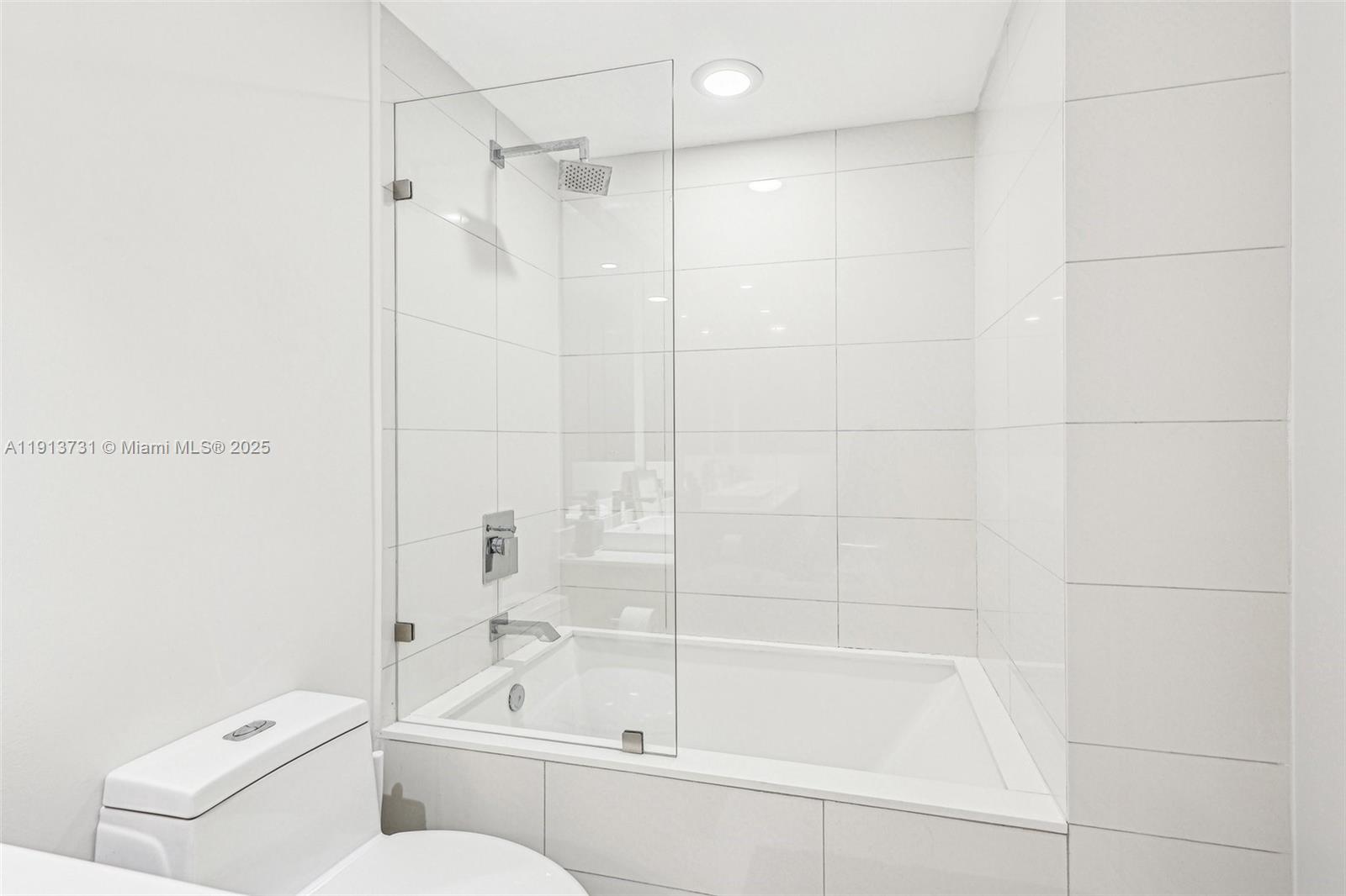 1300 S Miami Ave #2404, Miami FL 33130