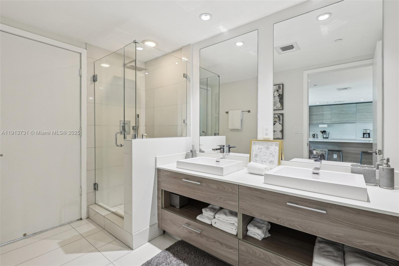 1300 S Miami Ave #2404, Miami FL 33130