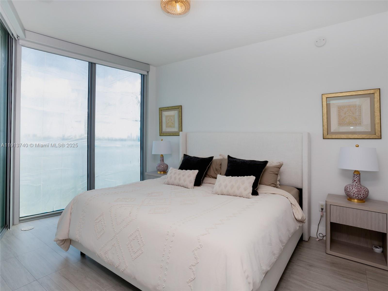 2900 NE 7th Ave #1406, Miami FL 33137