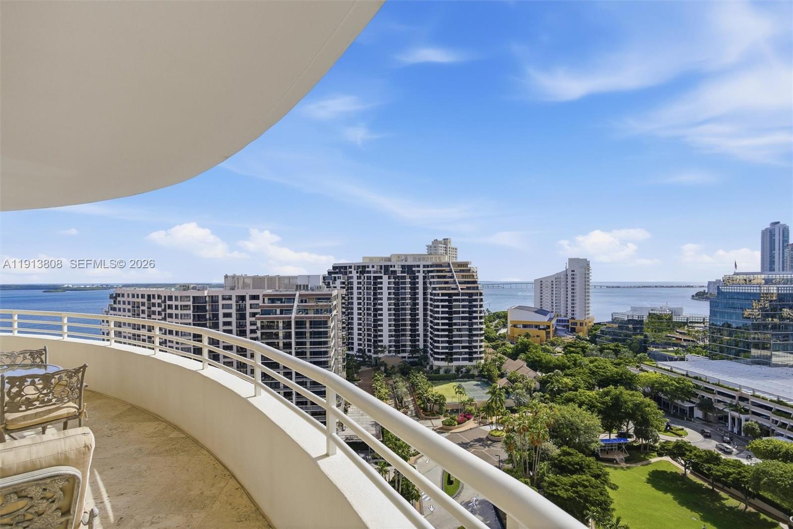 888 Brickell Key Dr #1903, Miami FL 33131