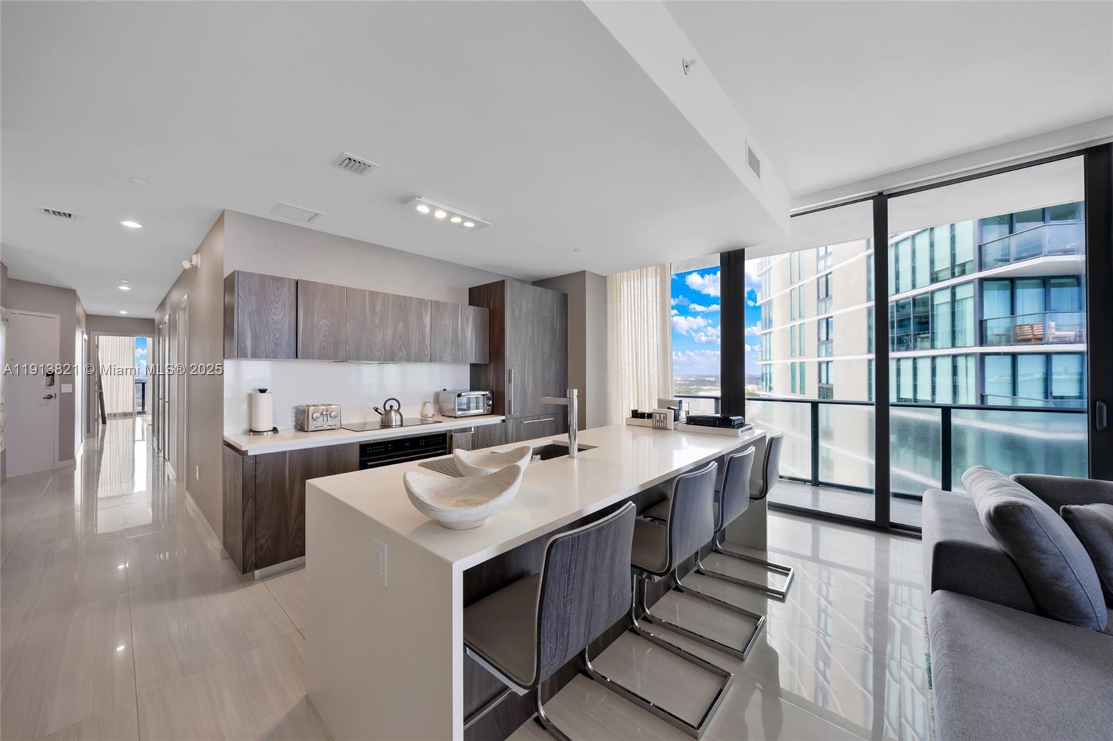 480 NE 31st St #2807, Miami FL 33137