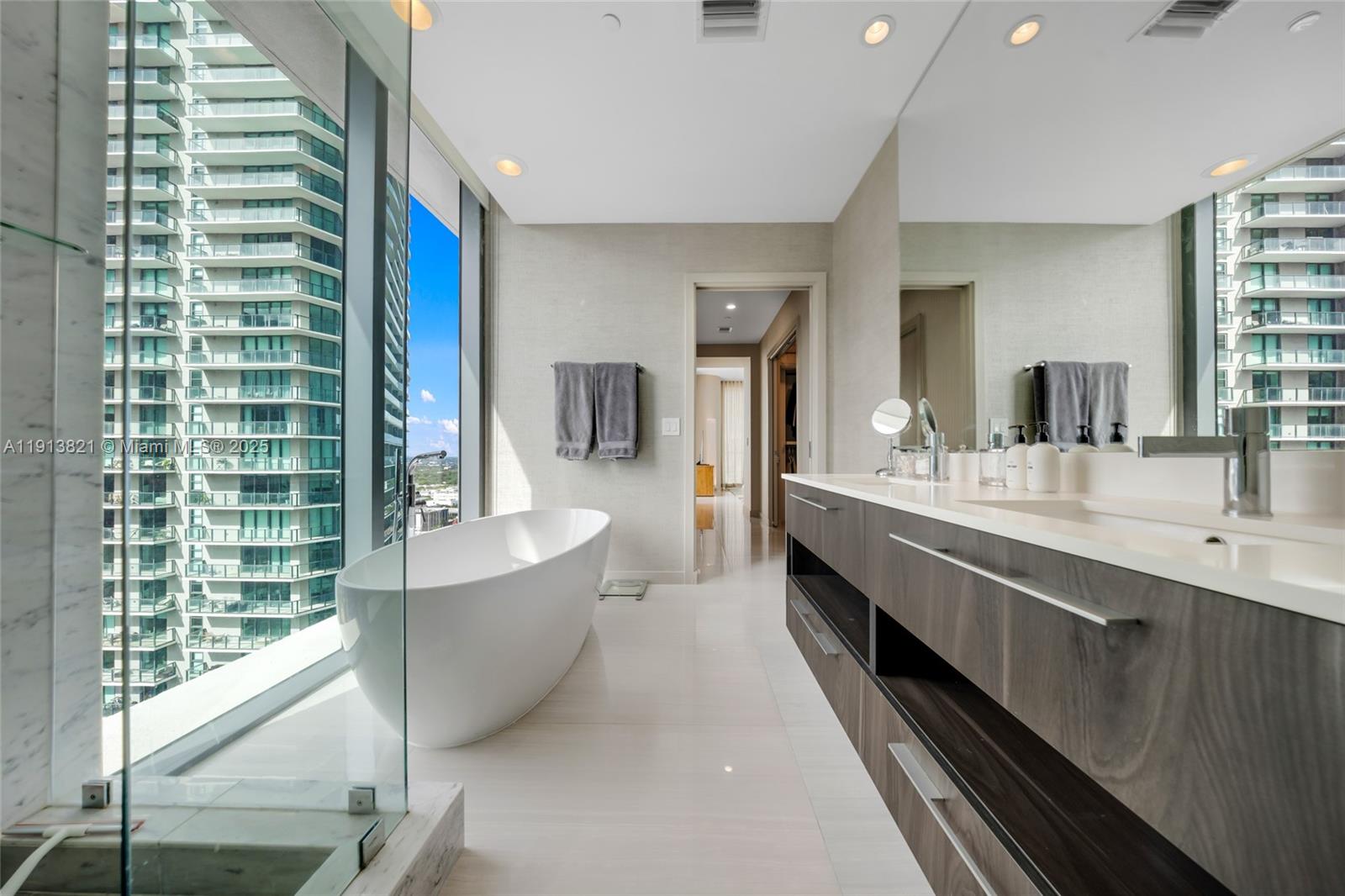 480 NE 31st St #2807, Miami FL 33137