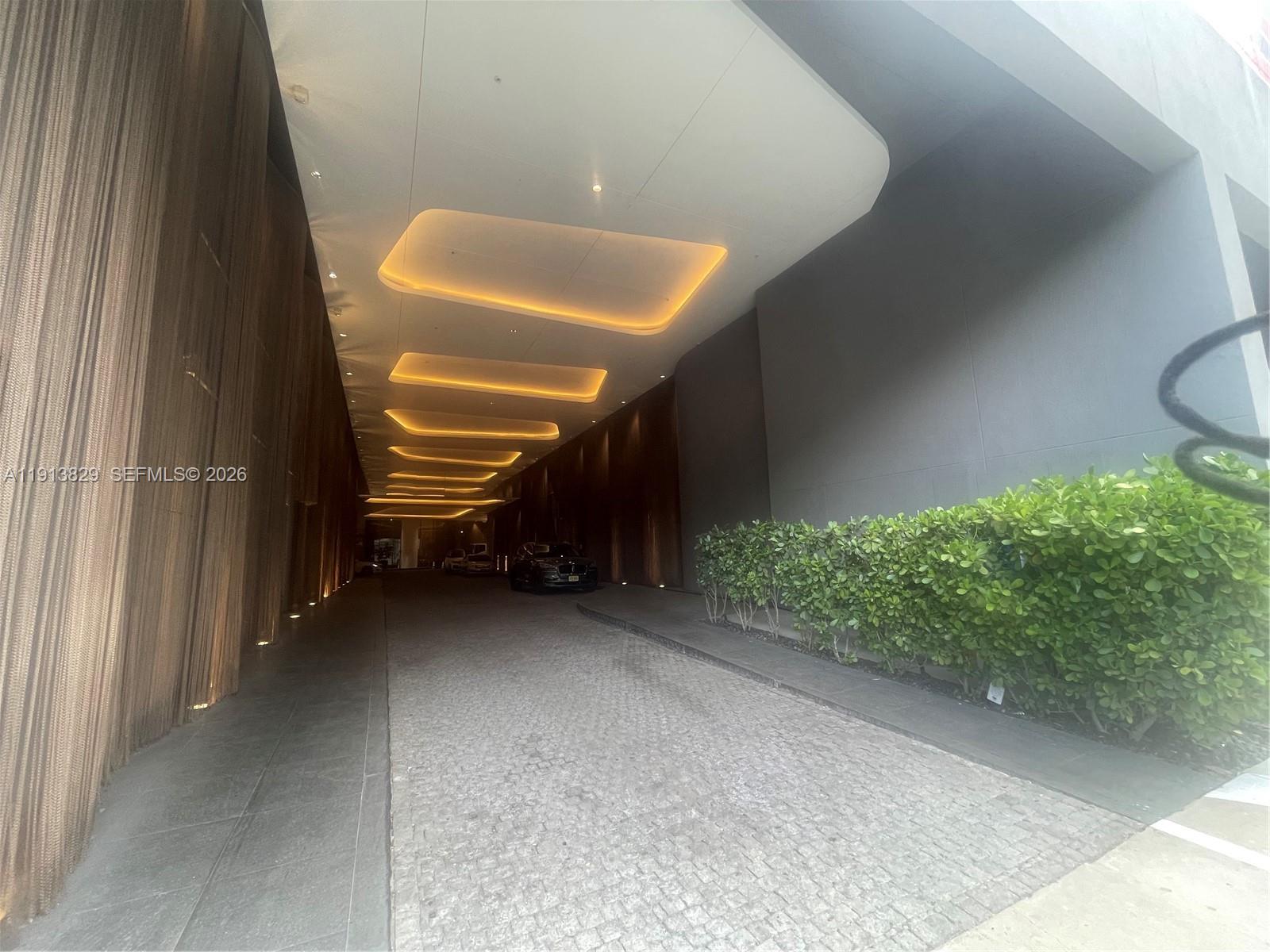 801 S Miami Ave #2207, Miami FL 33130