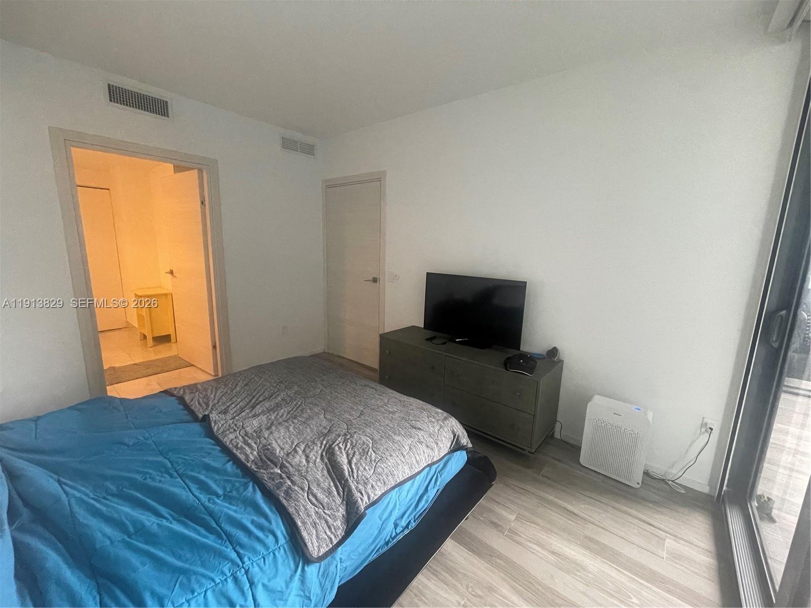 801 S Miami Ave #2207, Miami FL 33130