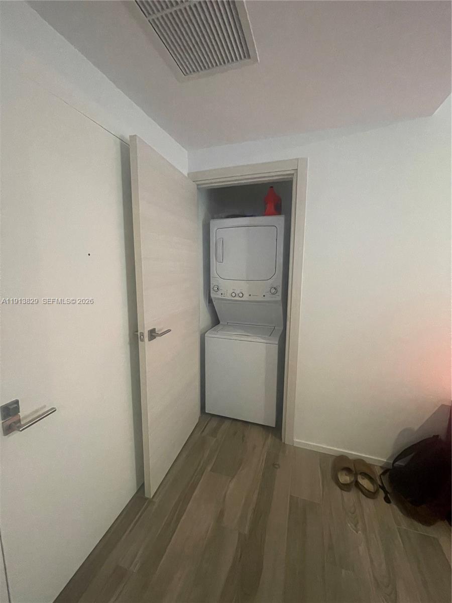 801 S Miami Ave #2207, Miami FL 33130