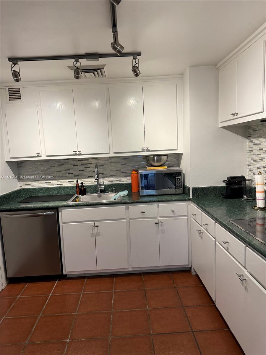 2451 Brickell Ave #16U, Miami FL 33129