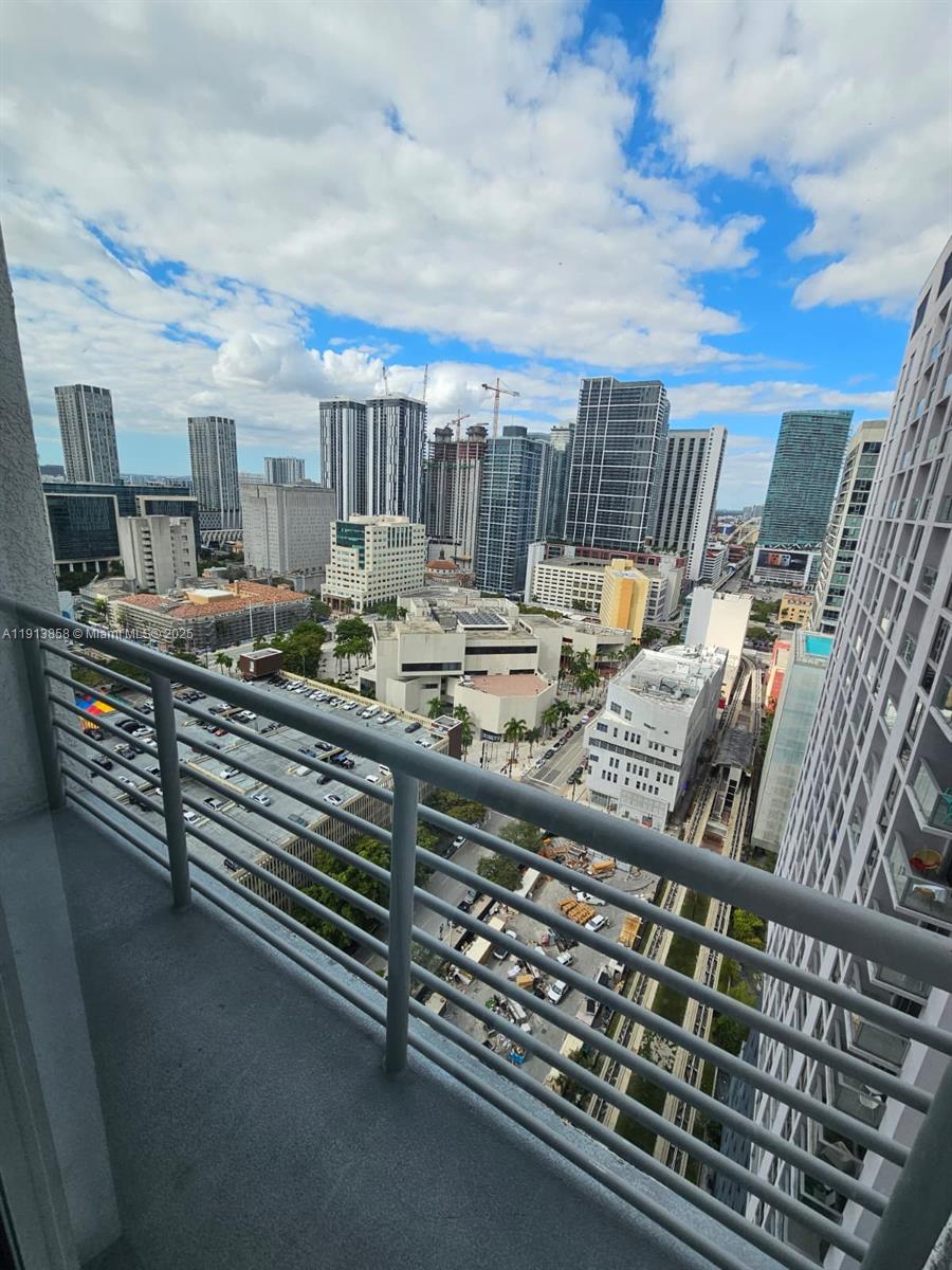 133 NE 2nd Ave #2605, Miami FL 33132