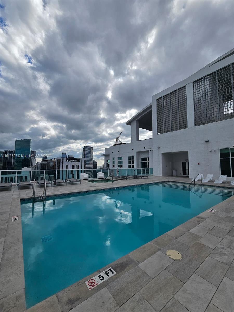 133 NE 2nd Ave #2605, Miami FL 33132