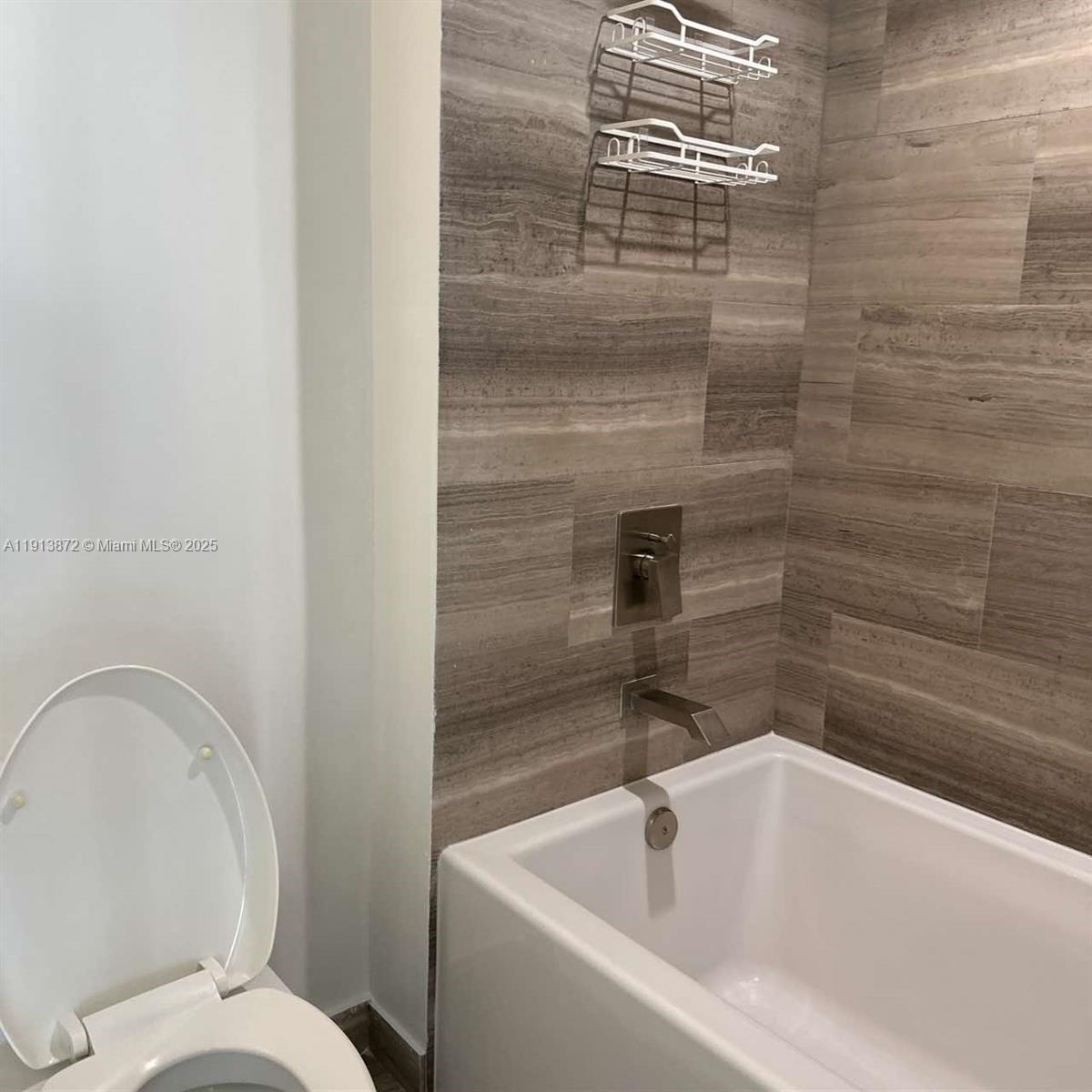 1300 Brickell Bay Dr #2400, Miami FL 33131