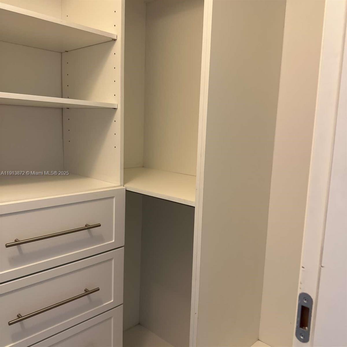 1300 Brickell Bay Dr #2400, Miami FL 33131