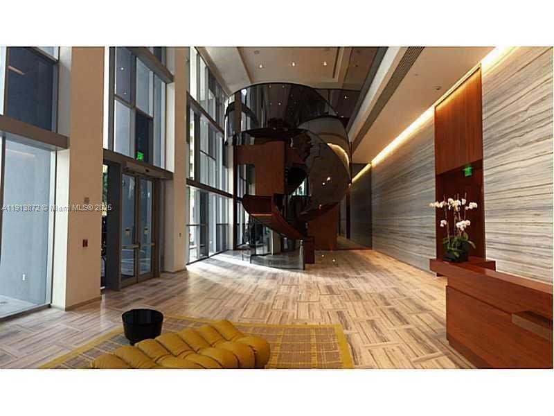 1300 Brickell Bay Dr #2400, Miami FL 33131