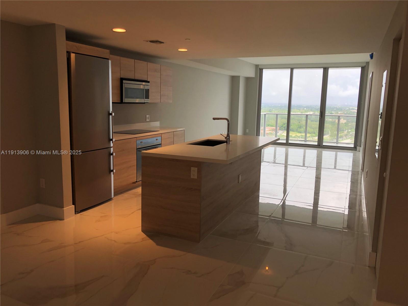 16385 Biscayne Blvd #3003, North Miami Beach FL 33160