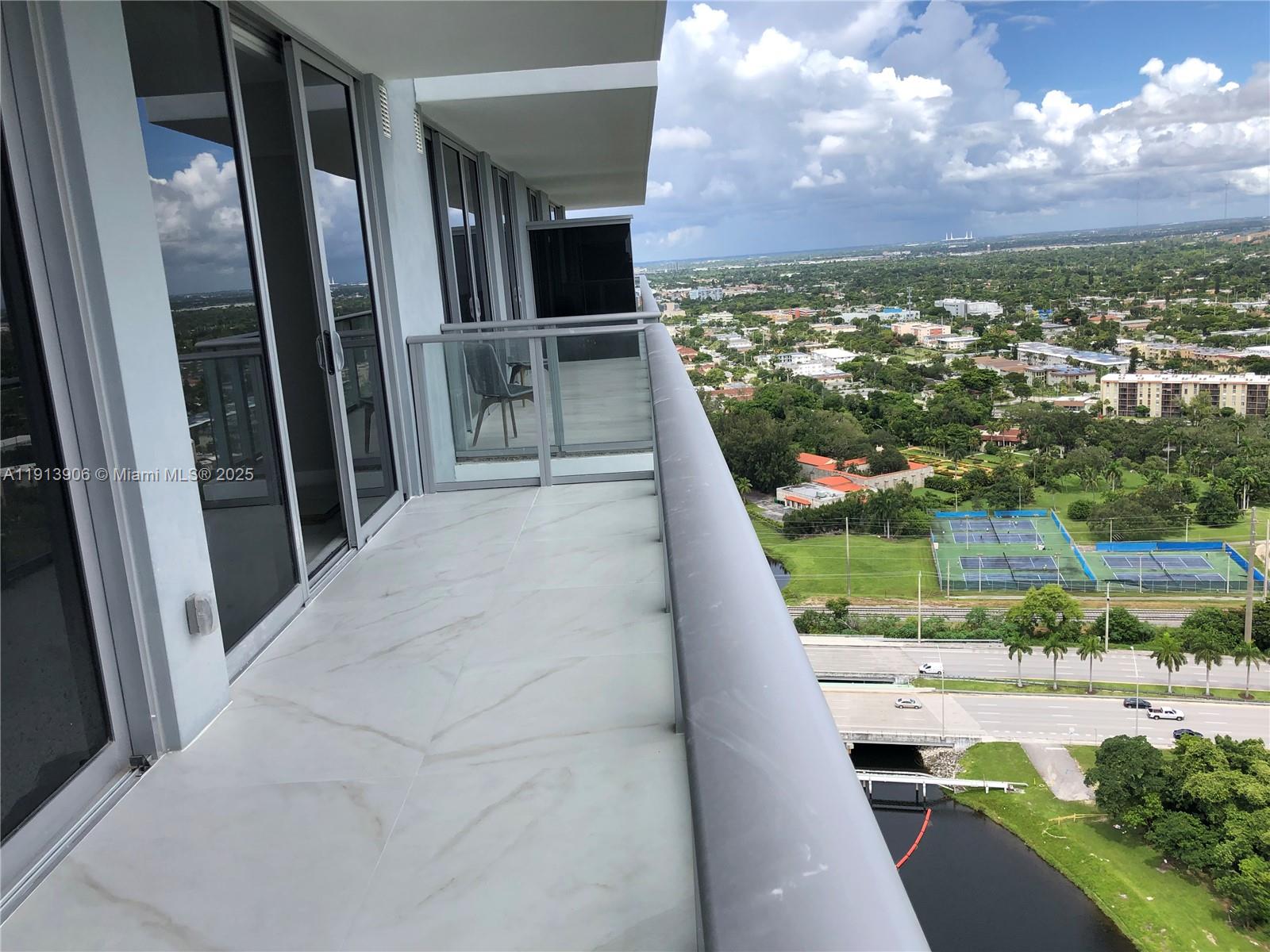 16385 Biscayne Blvd #3003, North Miami Beach FL 33160
