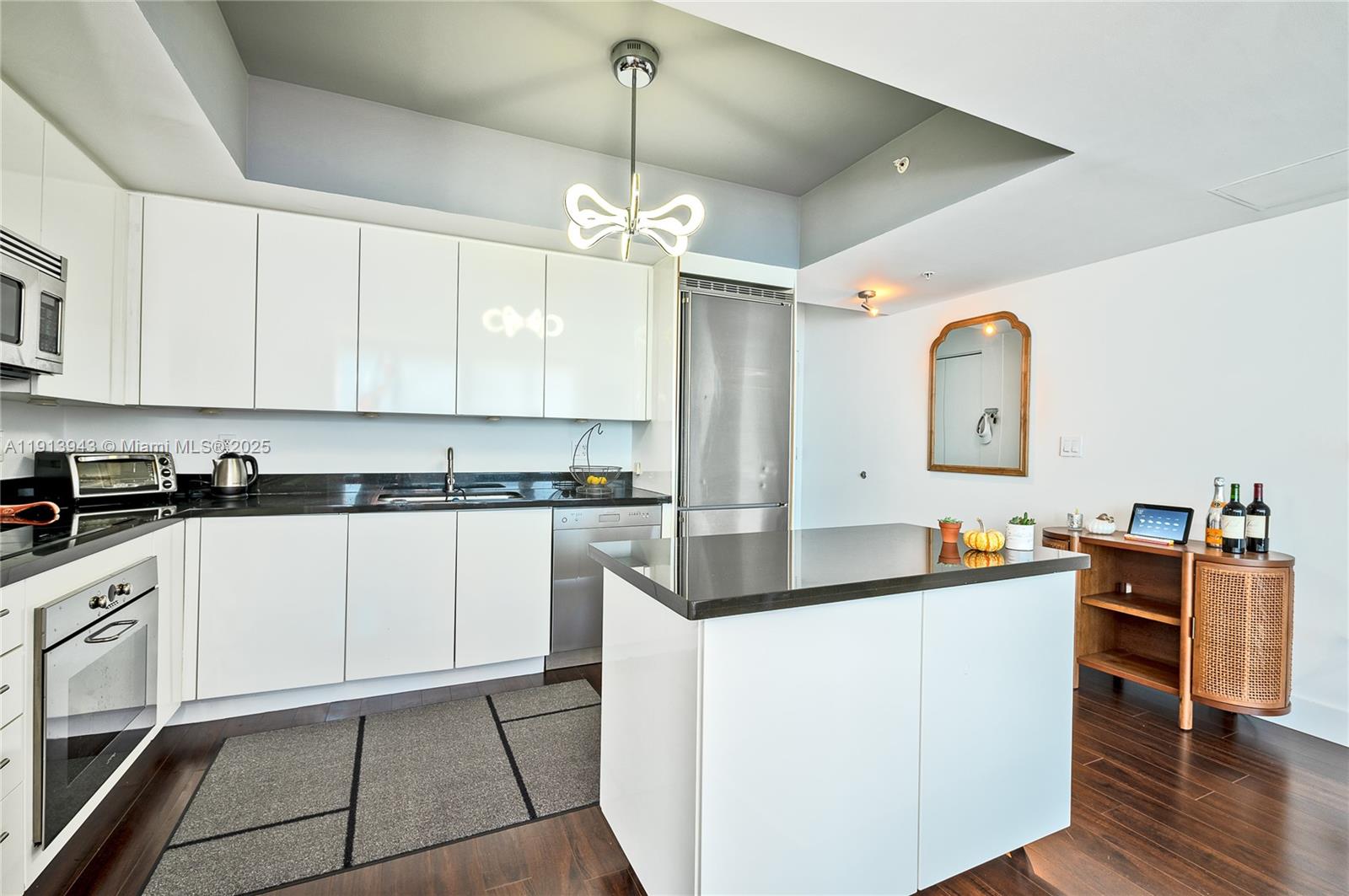 92 SW 3rd St #5004, Miami FL 33130
