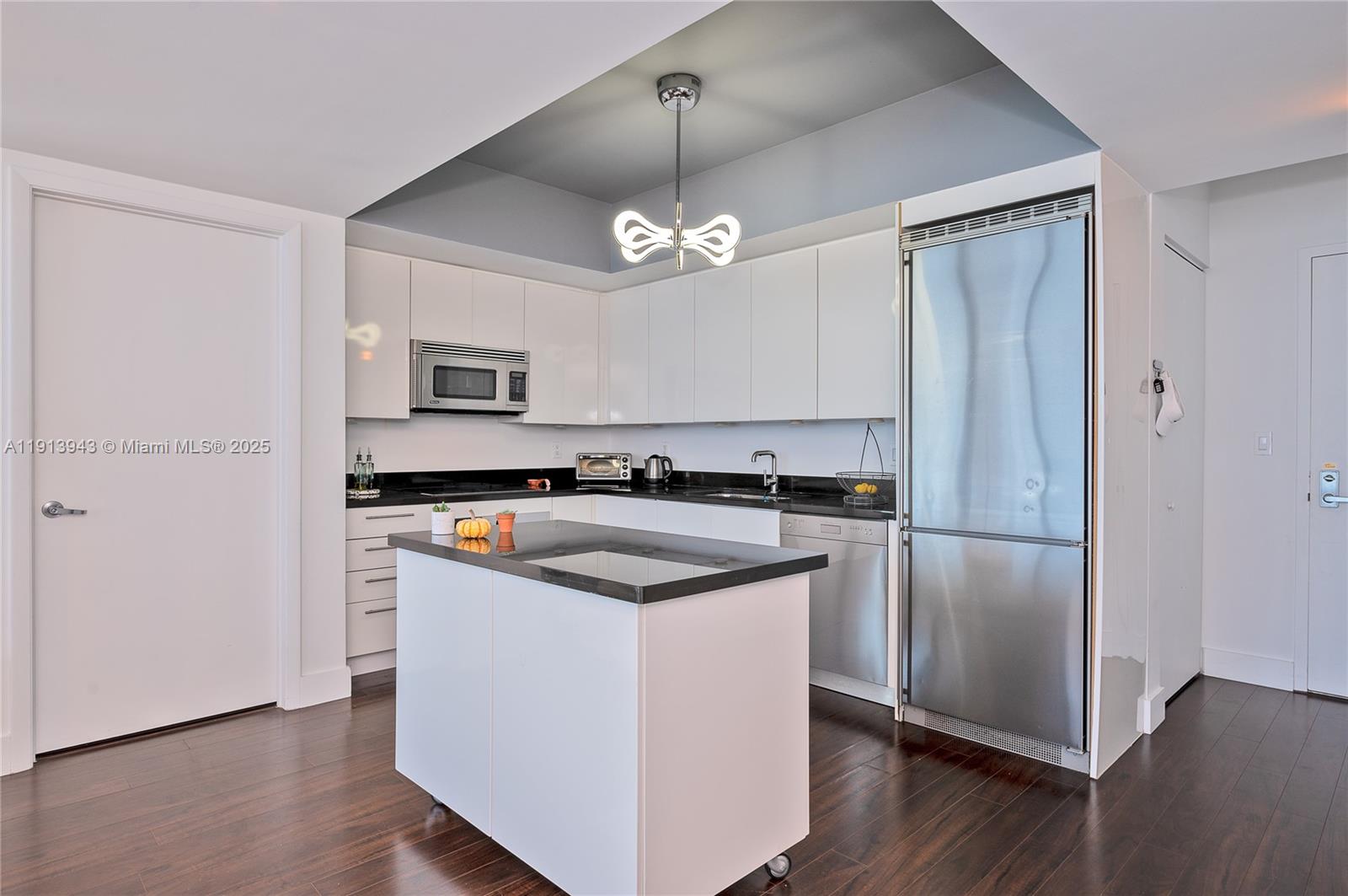 92 SW 3rd St #5004, Miami FL 33130
