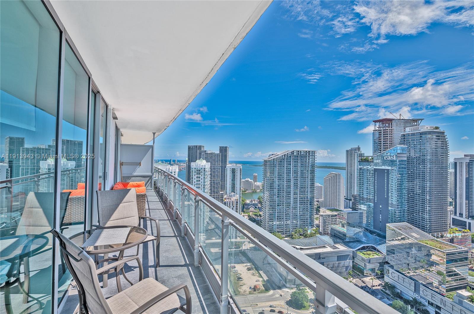 92 SW 3rd St #5004, Miami FL 33130