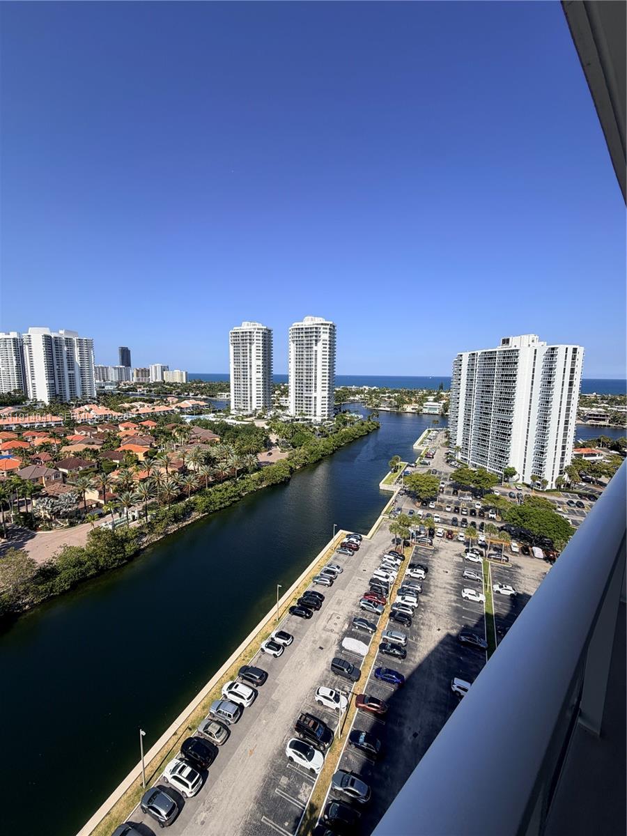3701 N Country Club Dr #1901, Aventura FL 33180