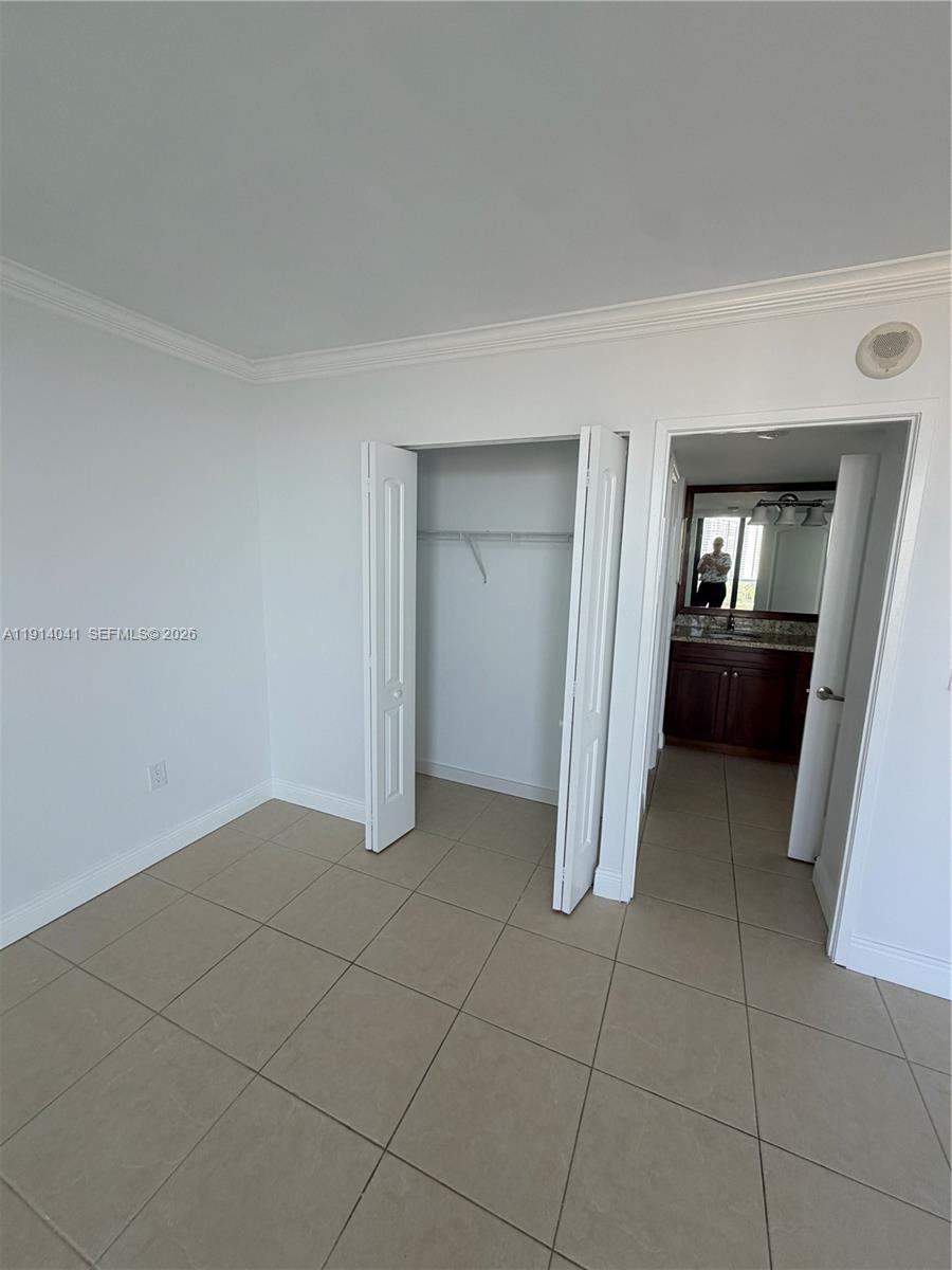 3701 N Country Club Dr #1901, Aventura FL 33180