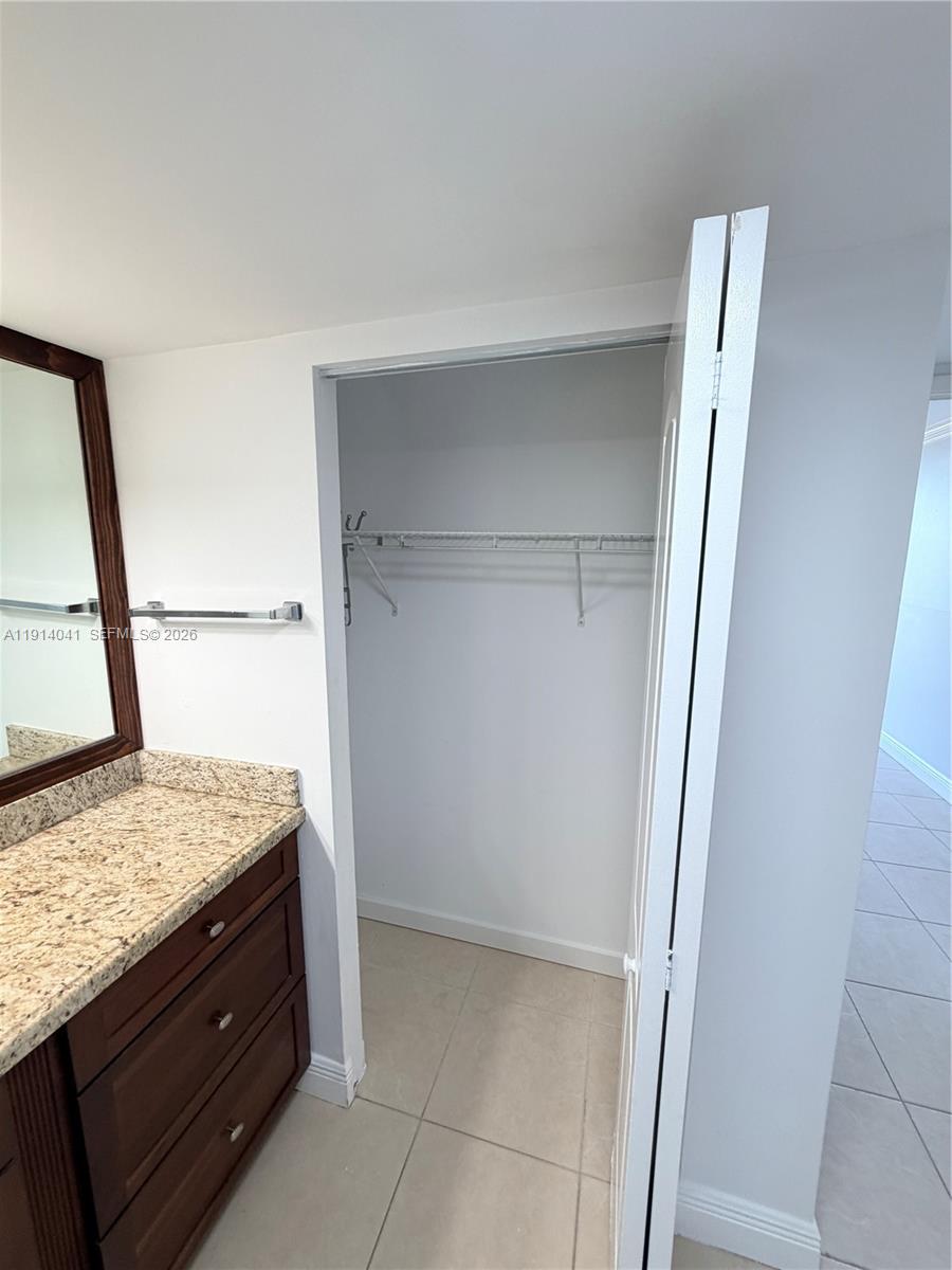 3701 N Country Club Dr #1901, Aventura FL 33180
