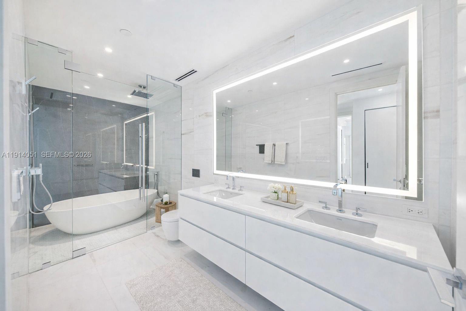 300 Biscayne Boulevard Way #3506W, Miami FL 33131