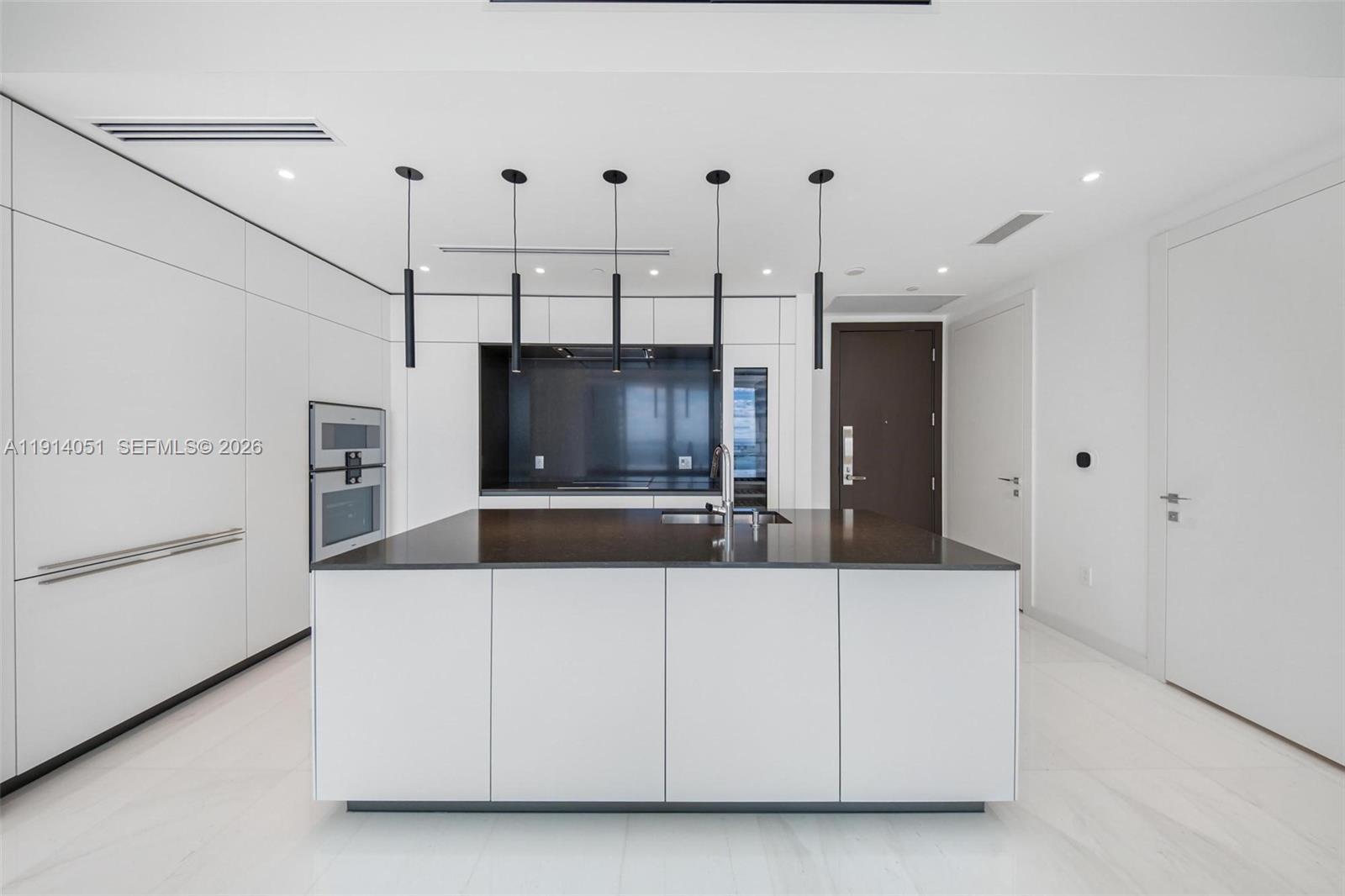 300 Biscayne Boulevard Way #3506W, Miami FL 33131
