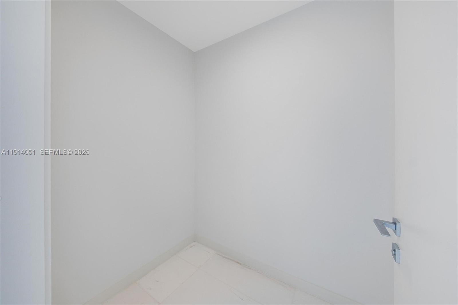 300 Biscayne Boulevard Way #3506W, Miami FL 33131