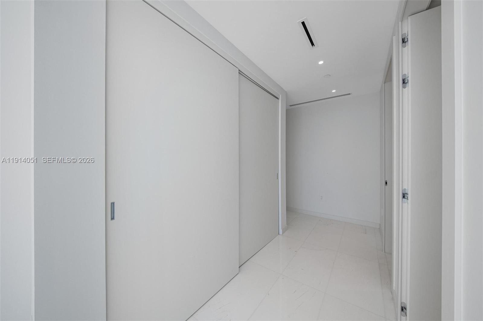 300 Biscayne Boulevard Way #3506W, Miami FL 33131