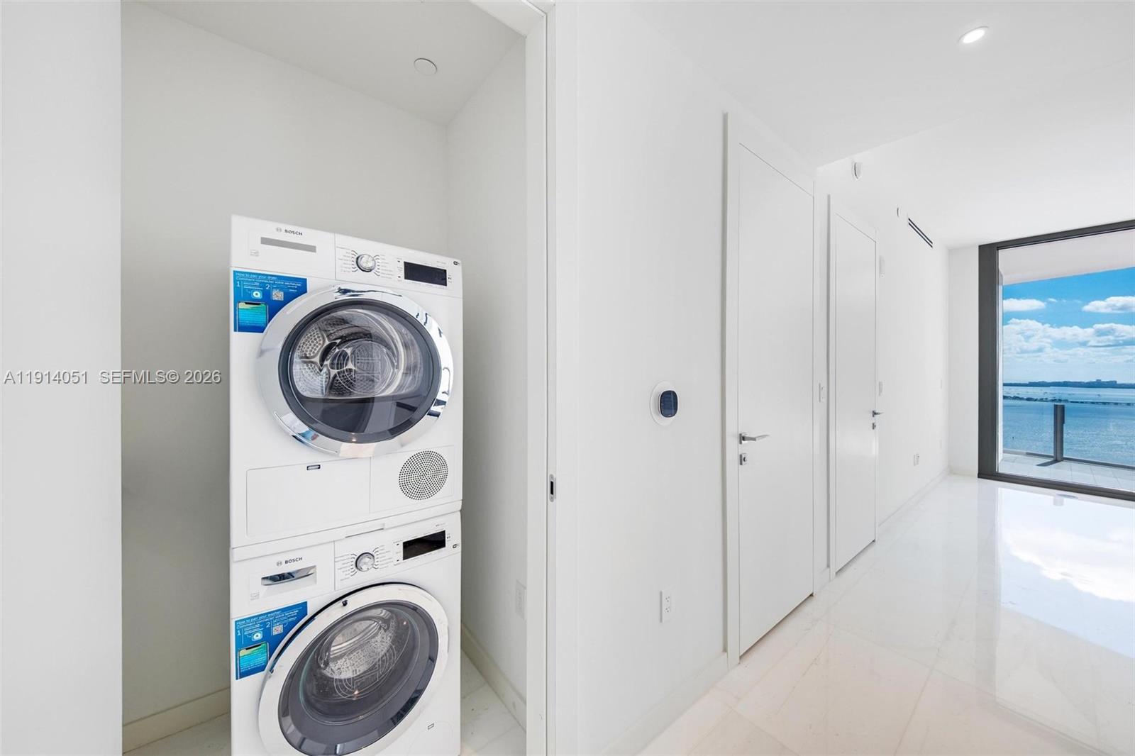 300 Biscayne Boulevard Way #3506W, Miami FL 33131