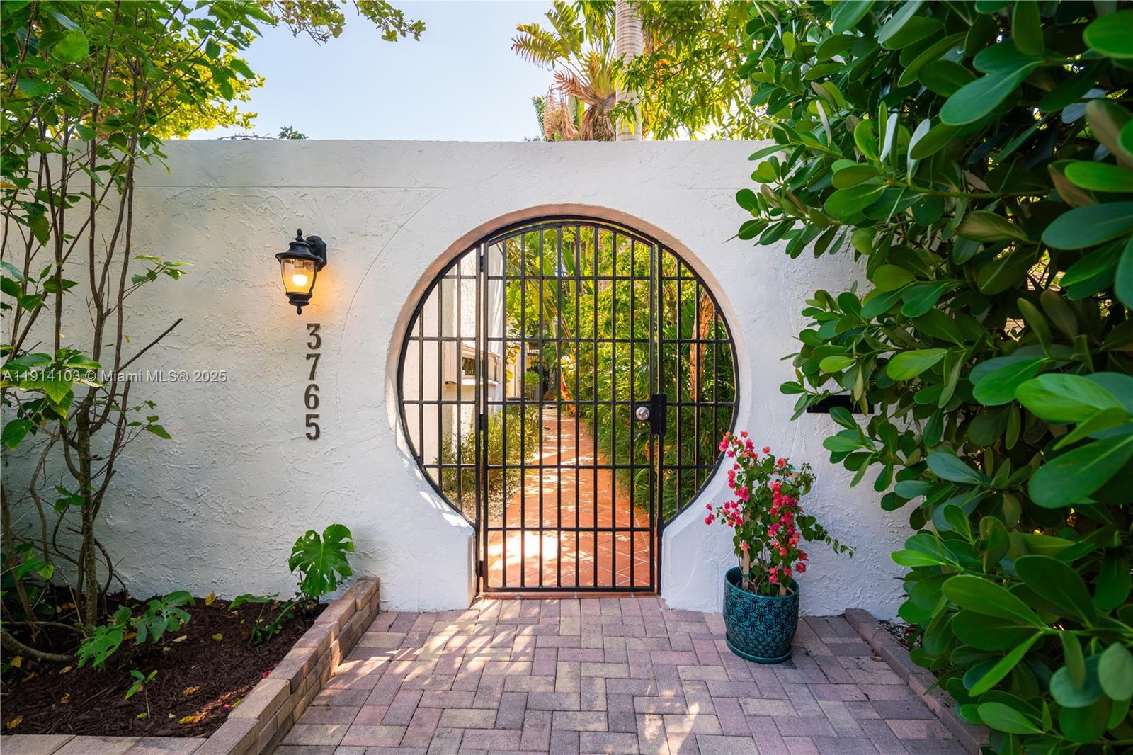 3765 Carmen Ct, Coconut Grove FL 33133
