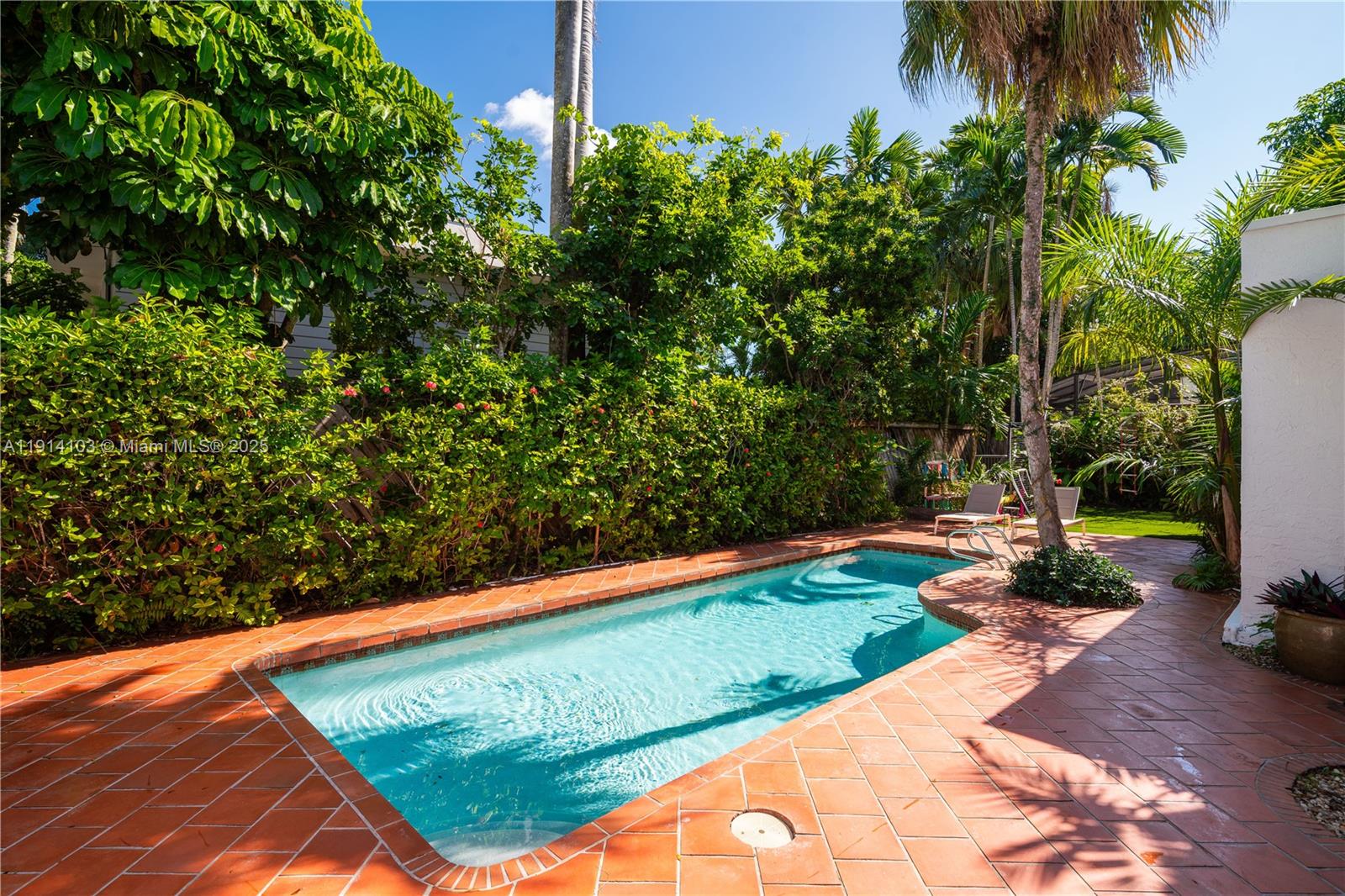 3765 Carmen Ct, Coconut Grove FL 33133