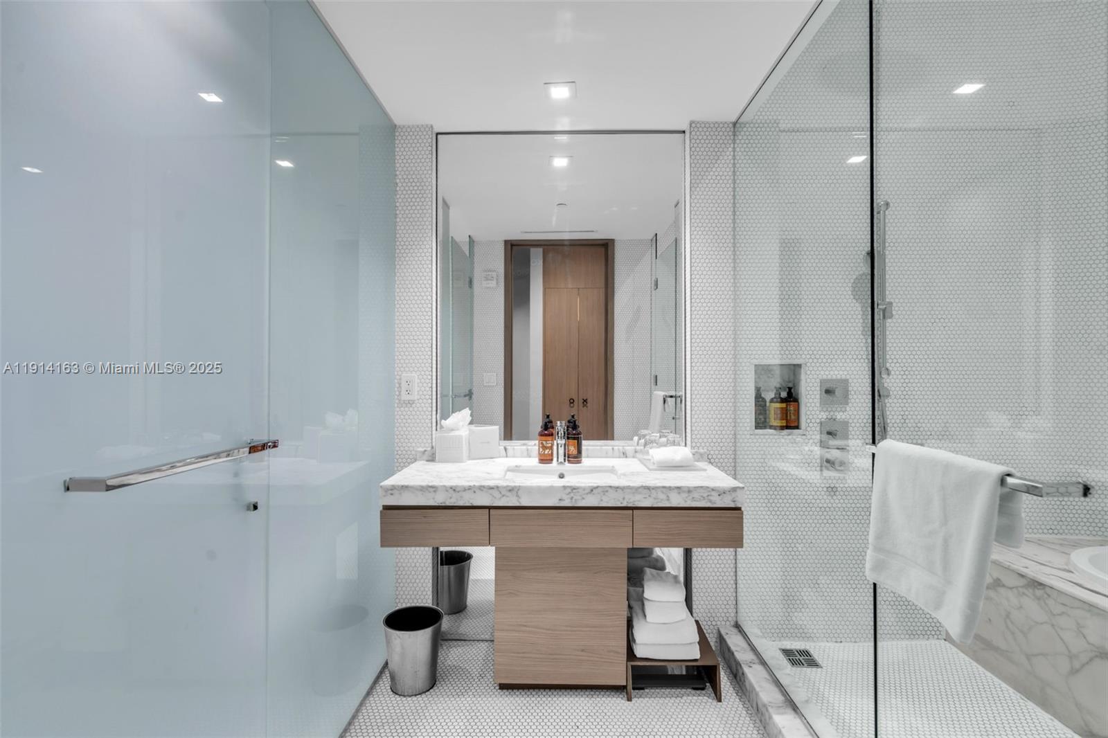 801 S Miami Ave #808, Miami FL 33130