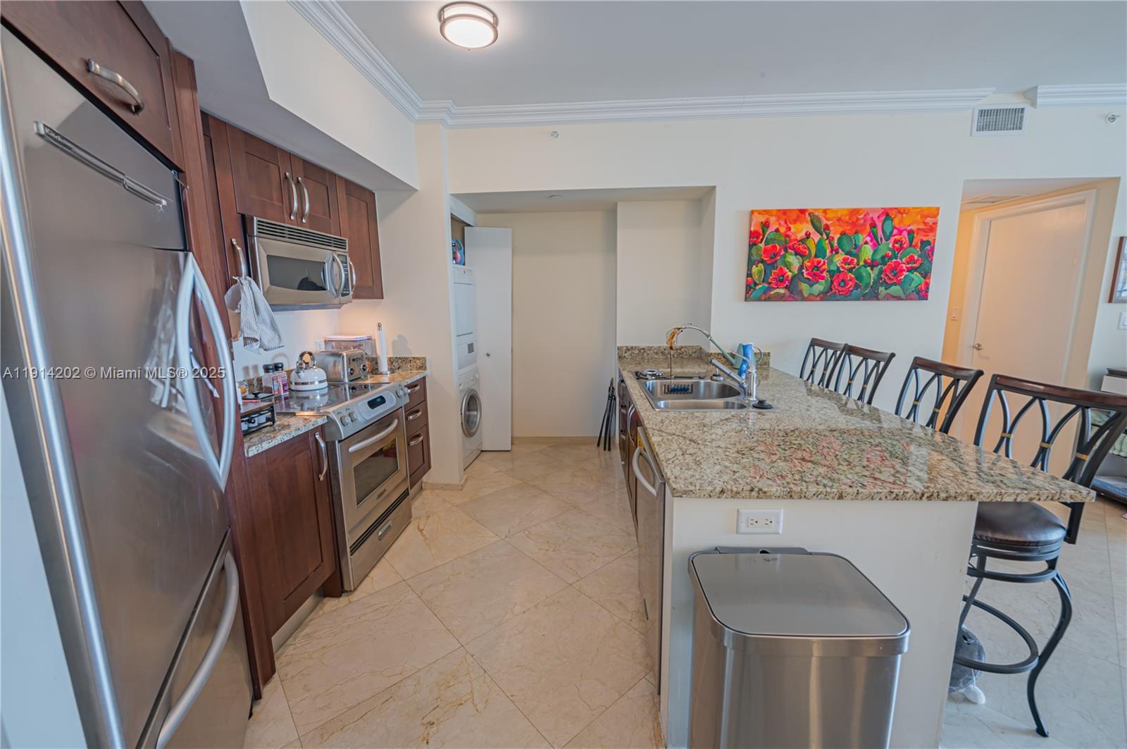 19900 E Country Club Dr #1214, Aventura FL 33180