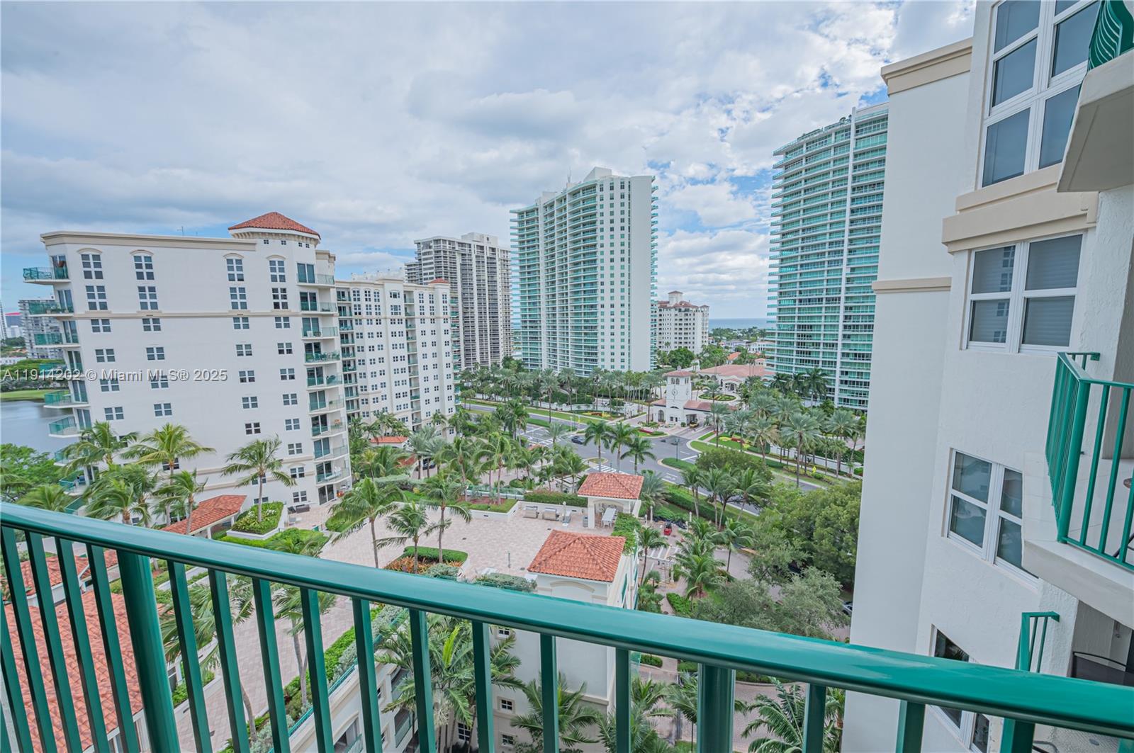 19900 E Country Club Dr #1214, Aventura FL 33180