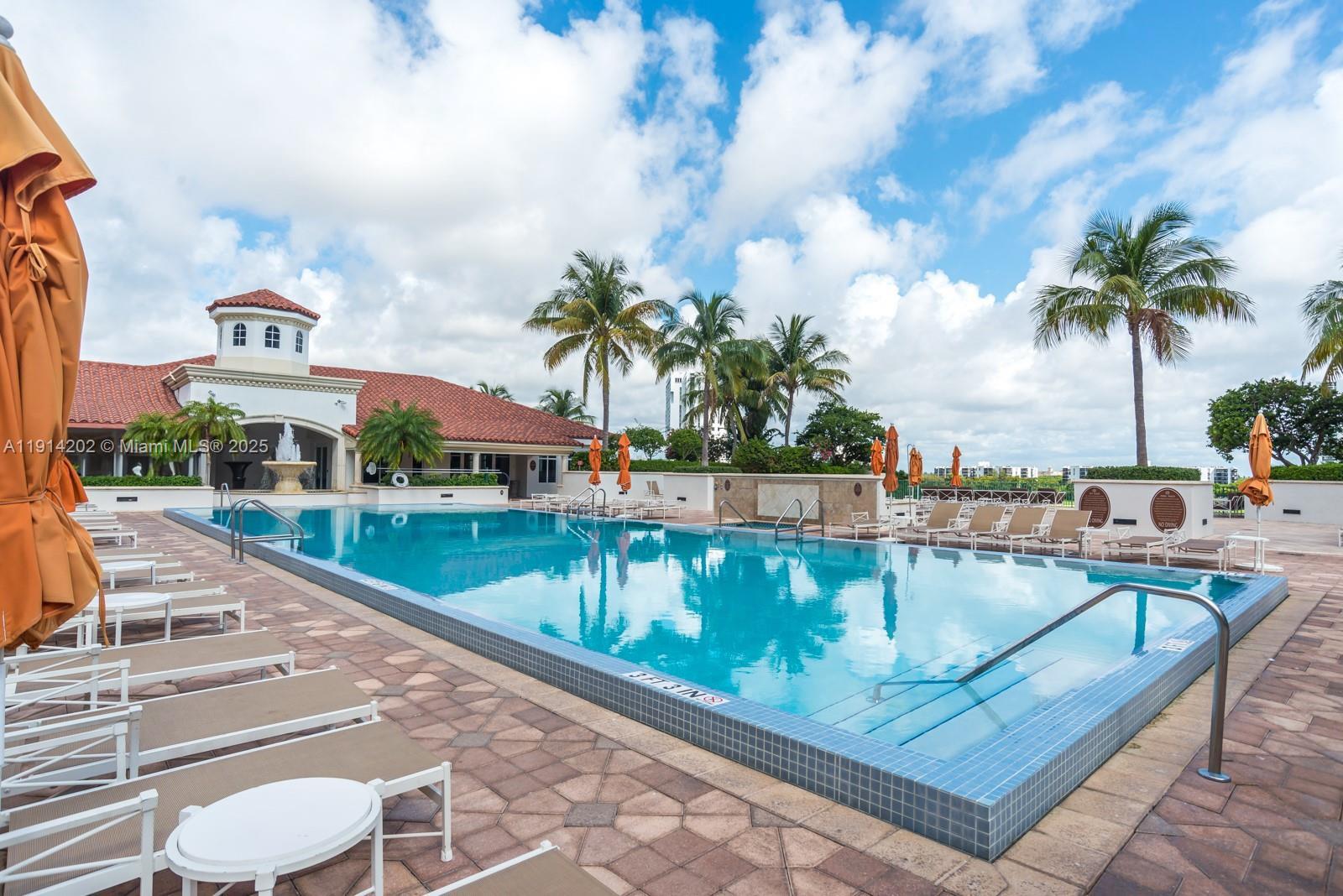 19900 E Country Club Dr #1214, Aventura FL 33180