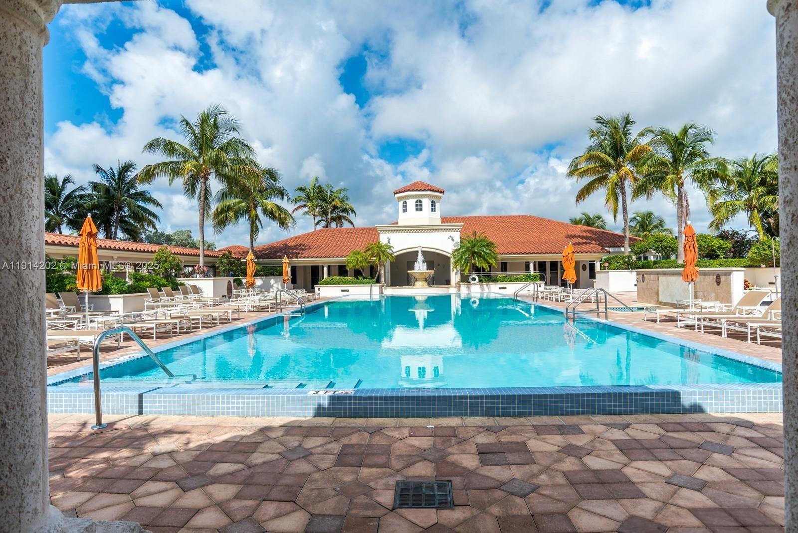 19900 E Country Club Dr #1214, Aventura FL 33180