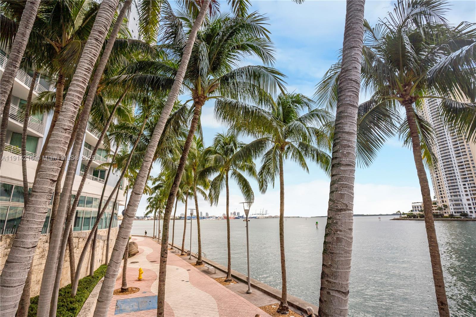 335 S Biscayne Blvd #3402, Miami FL 33131