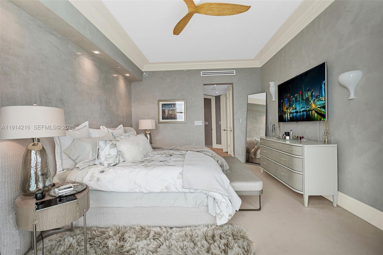 16047 Collins Ave #2102, Sunny Isles Beach FL 33160