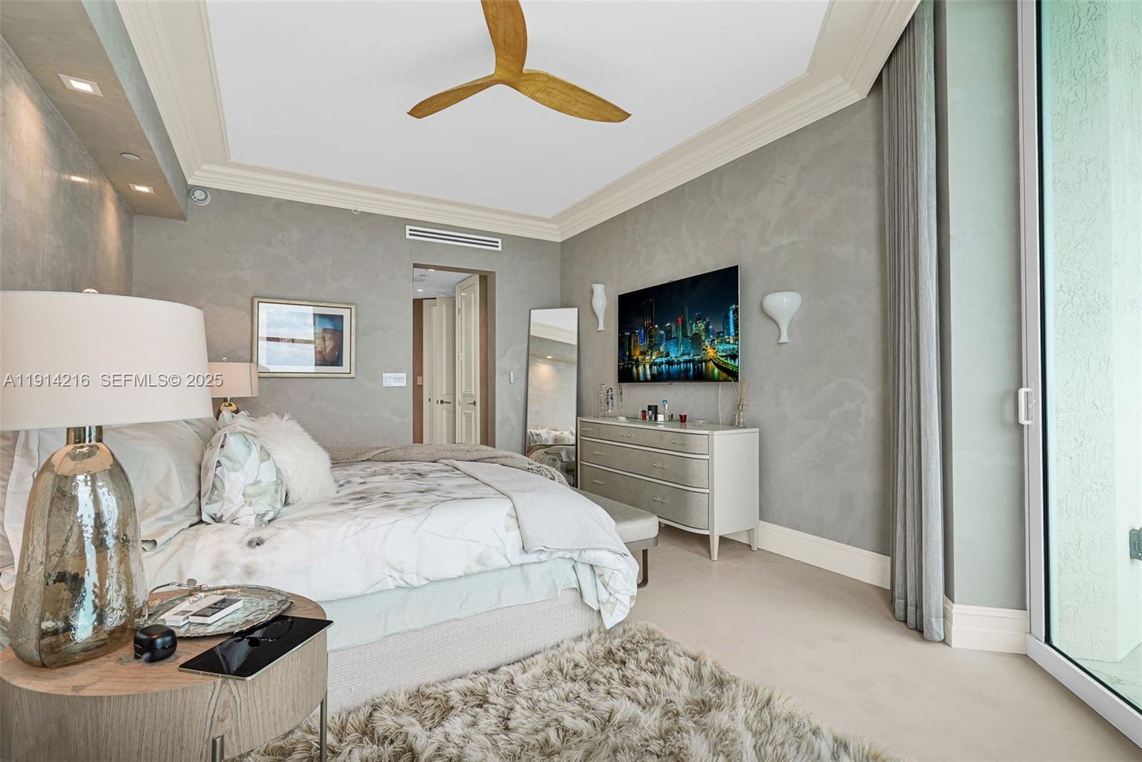 16047 Collins Ave #2102, Sunny Isles Beach FL 33160