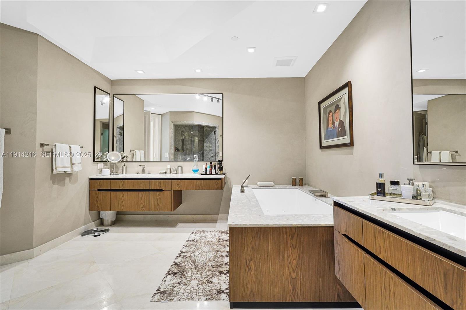 16047 Collins Ave #2102, Sunny Isles Beach FL 33160