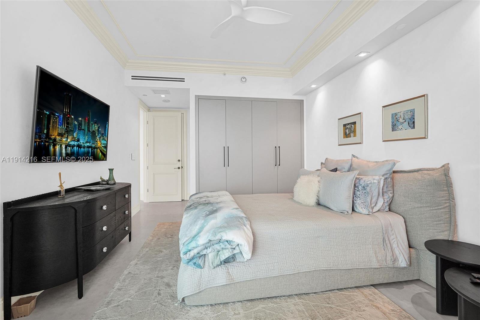 16047 Collins Ave #2102, Sunny Isles Beach FL 33160