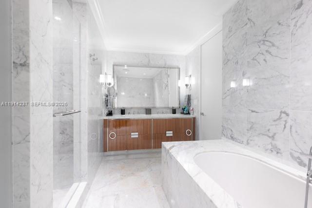 15701 Collins Ave #3203, Sunny Isles Beach FL 33160