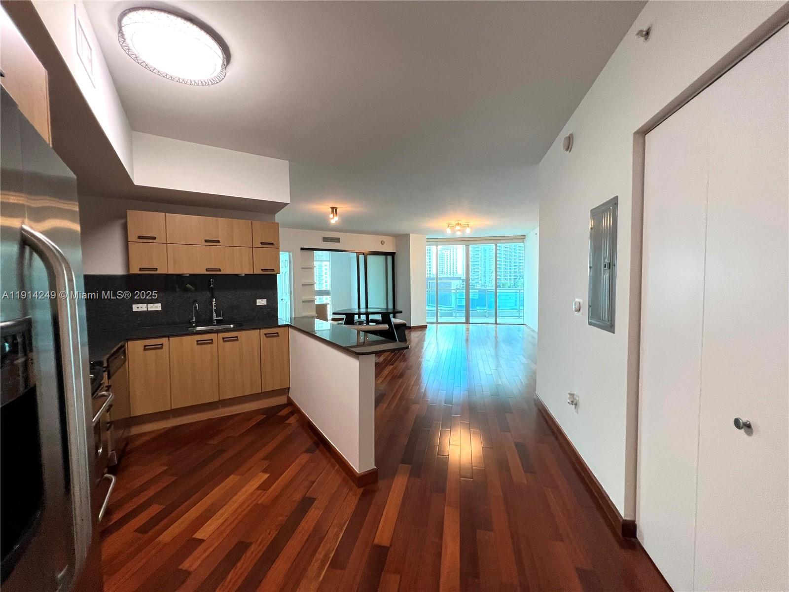 350 S Miami Ave #1502, Miami FL 33130
