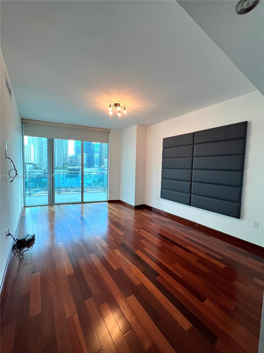 350 S Miami Ave #1502, Miami FL 33130
