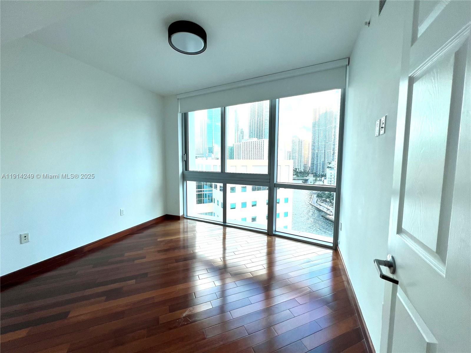 350 S Miami Ave #1502, Miami FL 33130