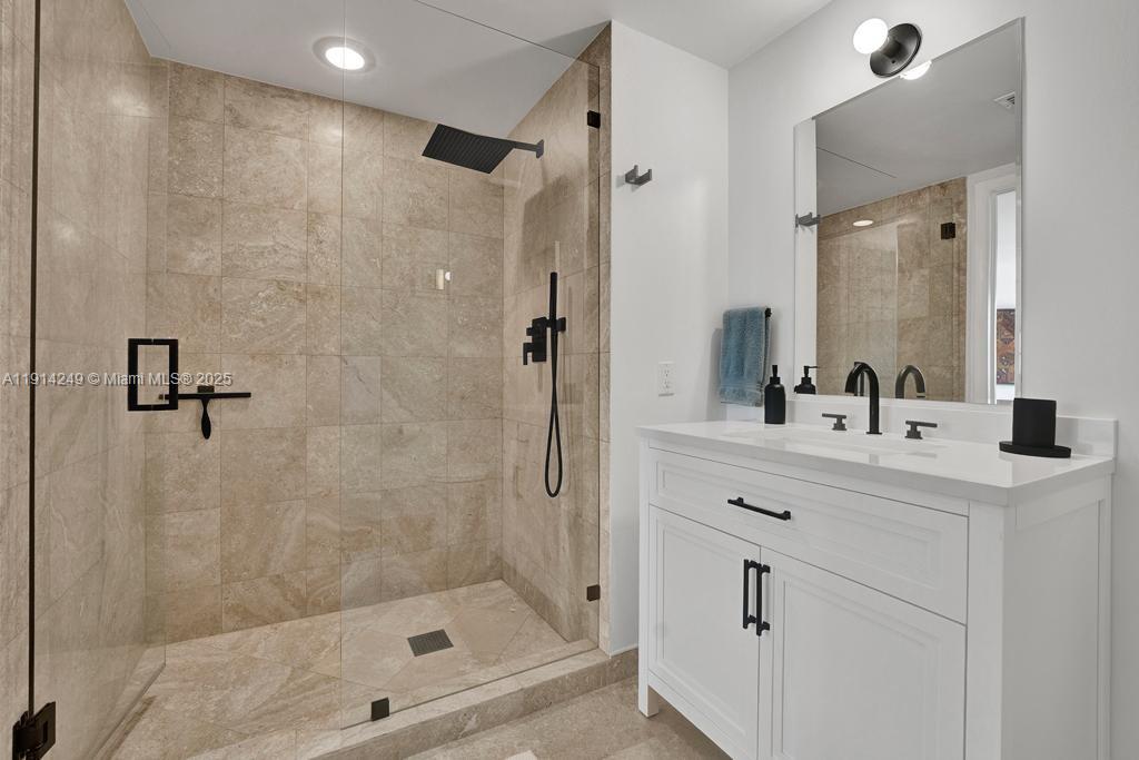 350 S Miami Ave #1502, Miami FL 33130