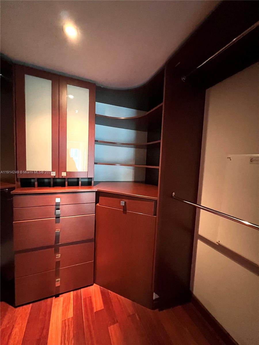 350 S Miami Ave #1502, Miami FL 33130