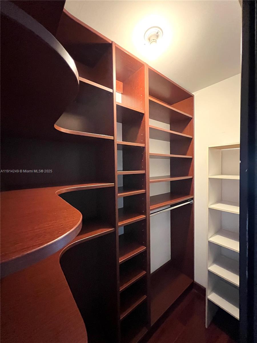 350 S Miami Ave #1502, Miami FL 33130