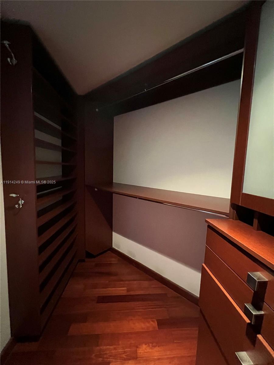 350 S Miami Ave #1502, Miami FL 33130