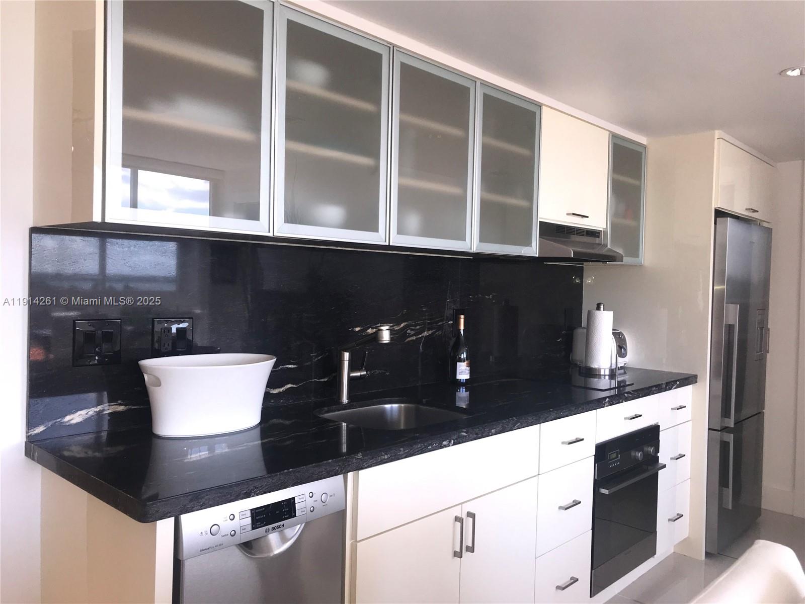 2951 S Bayshore Dr #904, Miami FL 33133